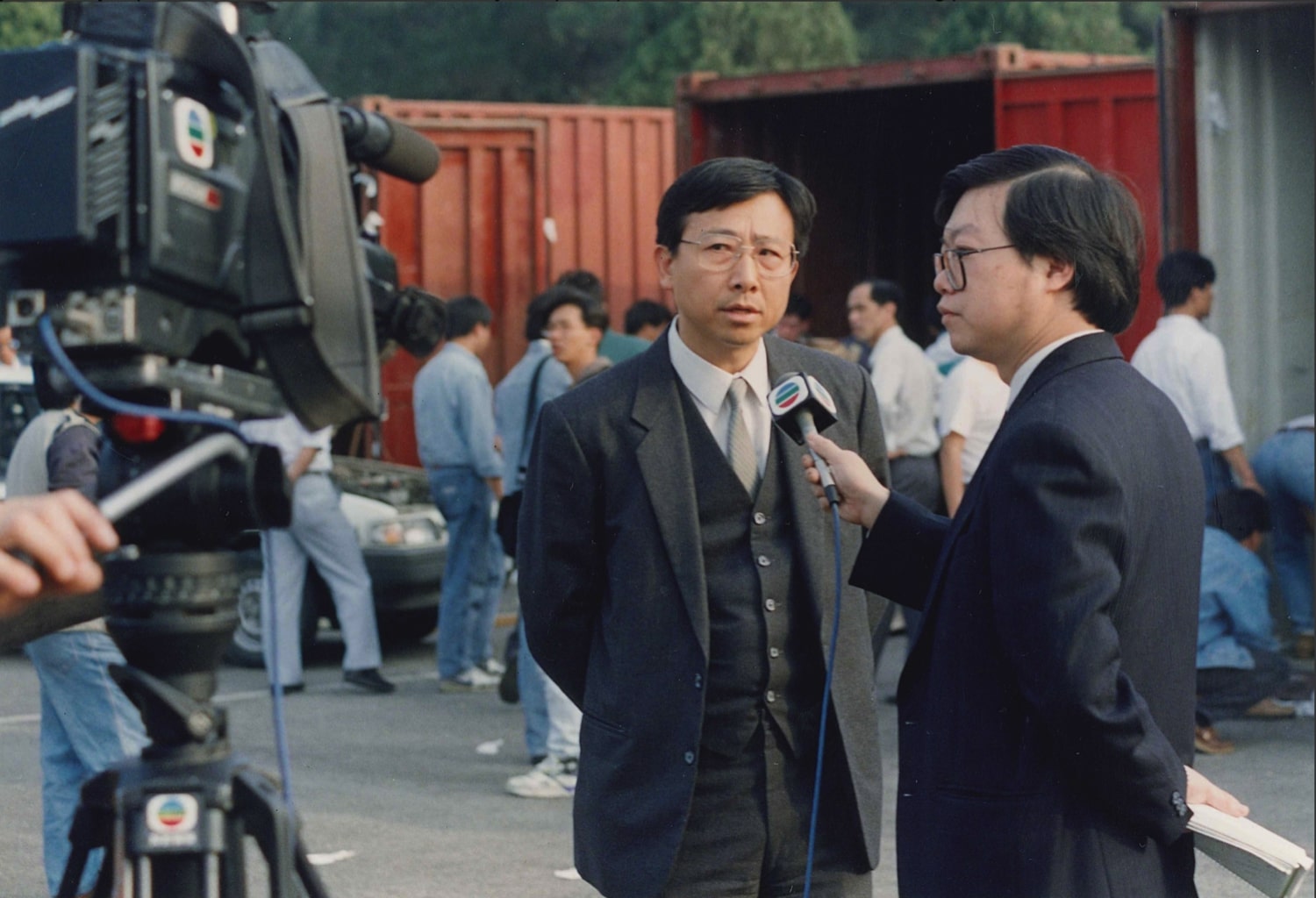 Tony Kwok interviewed by TVB at the scene of a car smuggling case