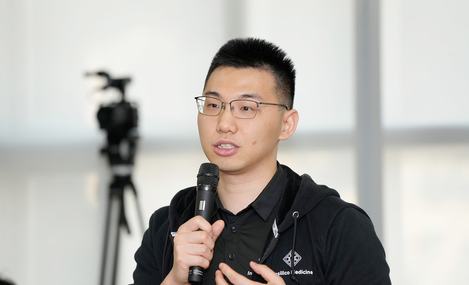 Industry leaders share expertise on entrepreneurship and AI at CB3020 Advanced Business Seminar Series