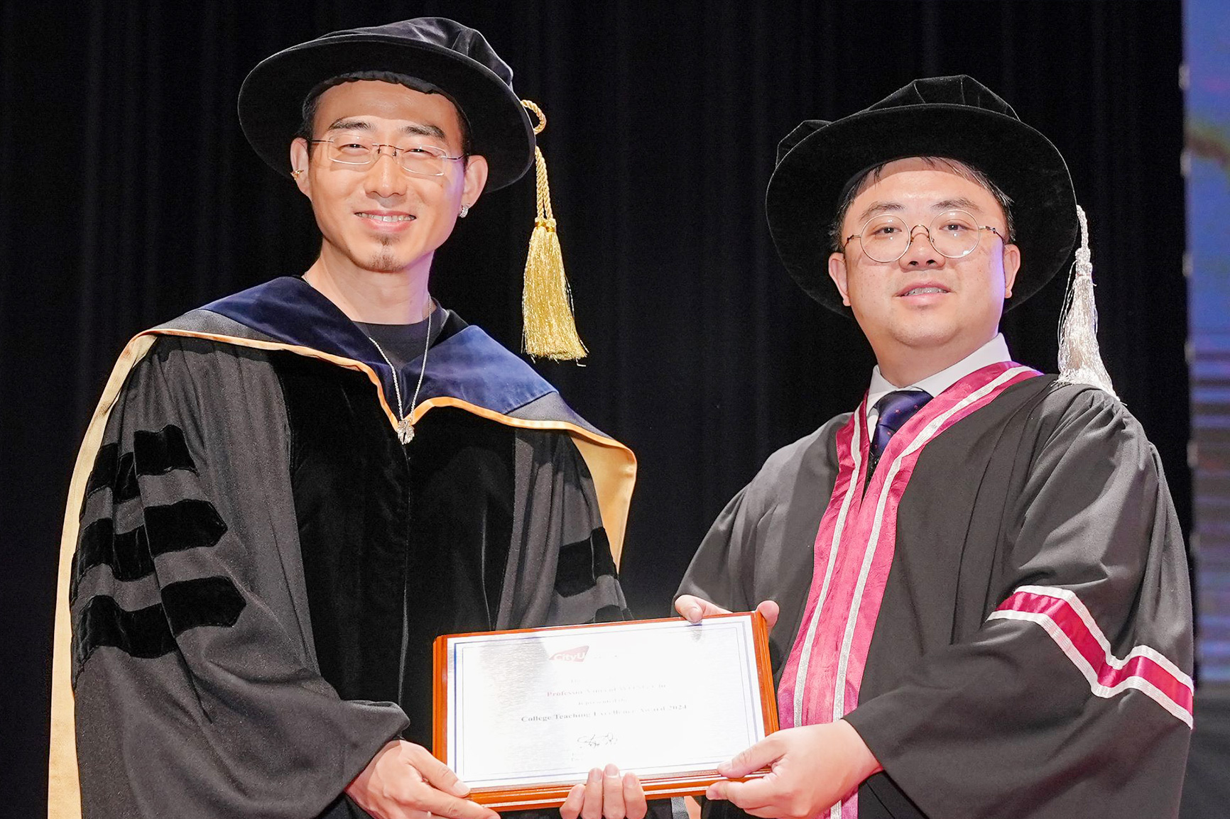 The recipient of College Teaching Excellence Award: Prof. Vincent Wong Chi (Department of Marketing)
