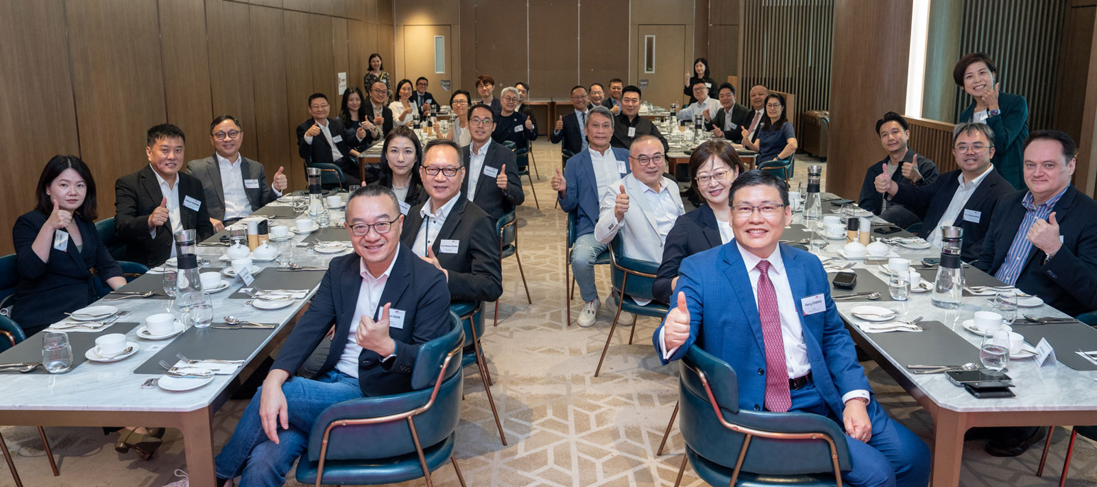 Our passionate and dedicated alumni leaders are committed to supporting CB’s growth and strengthening its alumni network.