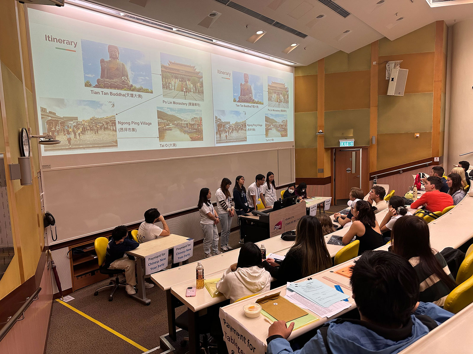 Members of the Exchange Student Club give an introduction of Hong Kong to inbound exchange students
