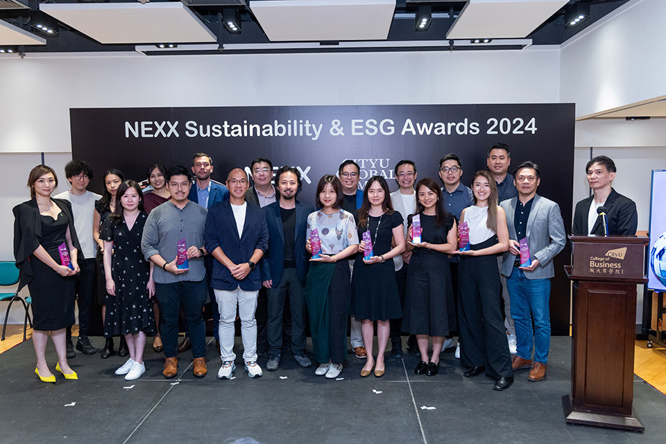 Group photo of the awardees.