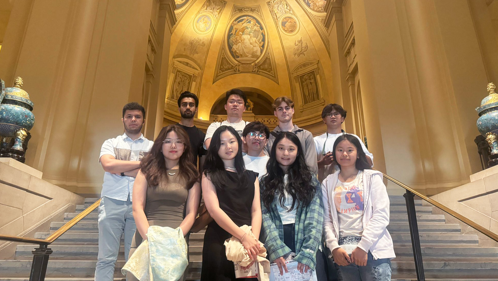 RA-MIT offers students diverse activities, including museum visits. 