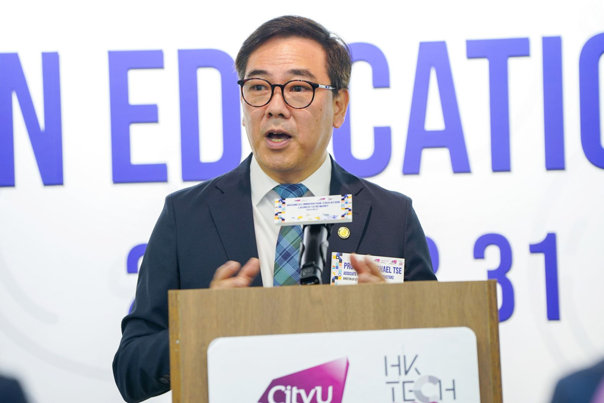 Professor Michael Tse, Associate Vice-President (Innovation) and Director of CityU Academy of Innovation, delivers the welcoming remarks.