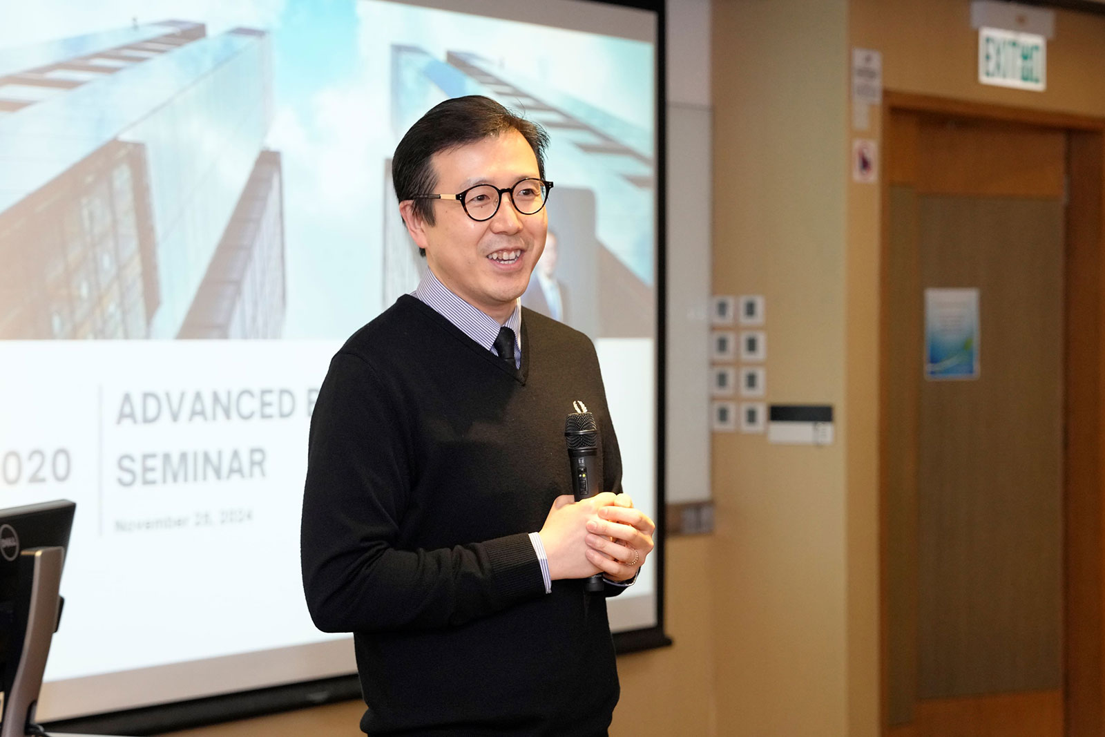 Prof. Raymond Wong, Associate Dean of Undergraduate Programmes, announces the CB3020 Plus will be launched in the coming semester.