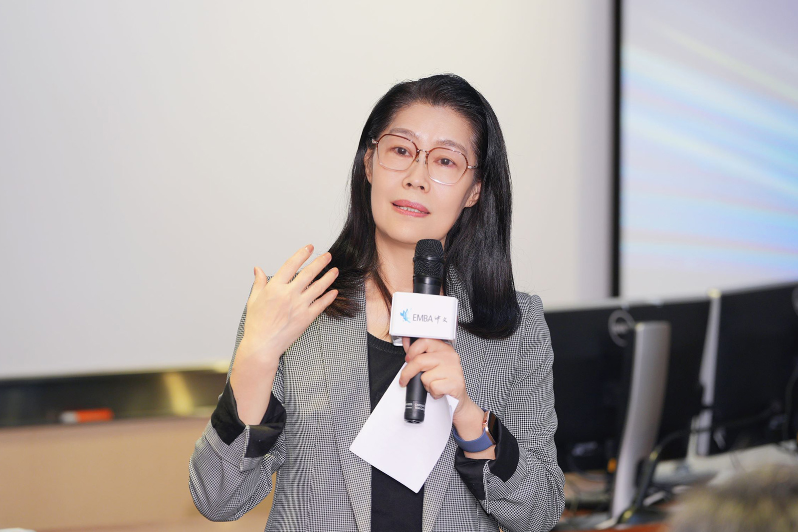 Professor Gang Hao delivers an inspiring speech at the opening ceremony, setting the tone for the students' transformative learning journey