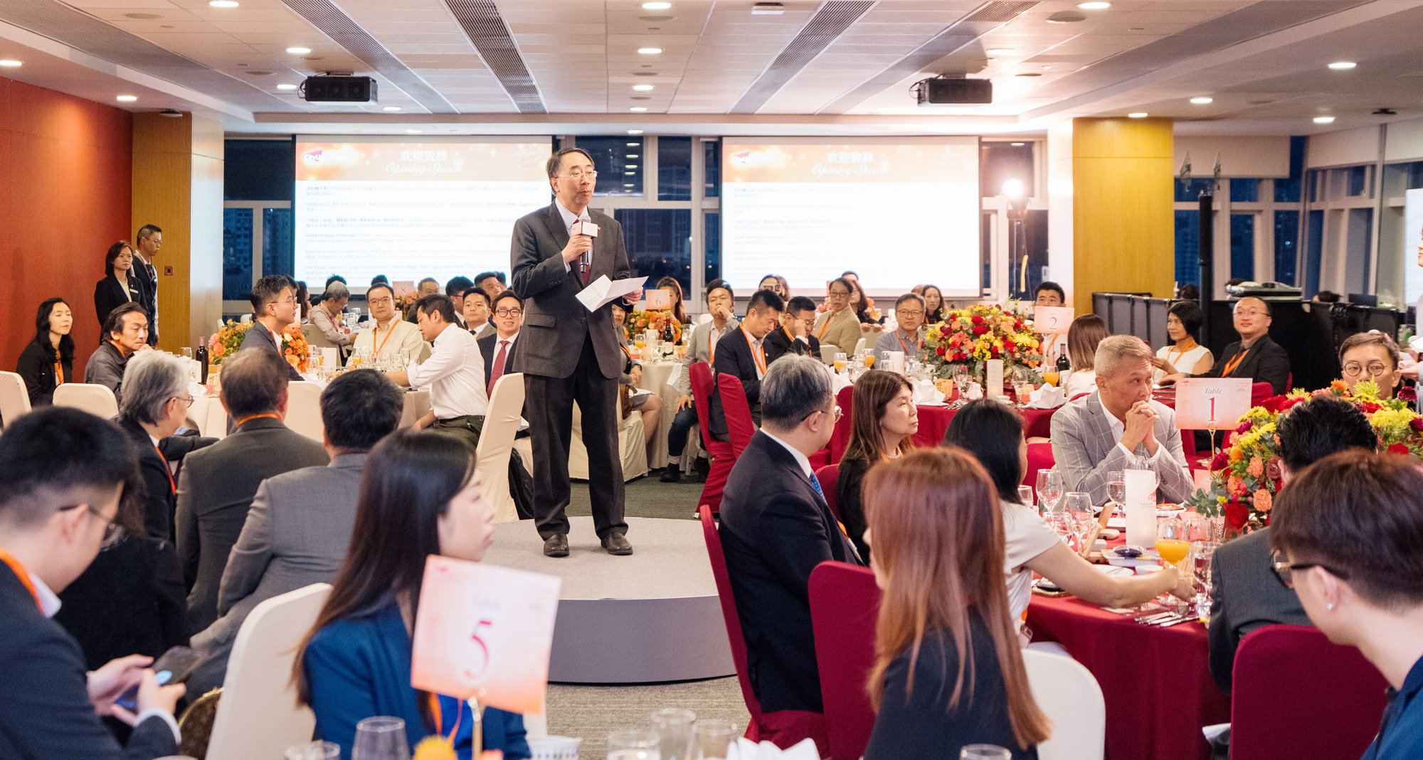 Professor Chun-sing Lee welcomes alumni, donors, faculty, and friends back to campus.