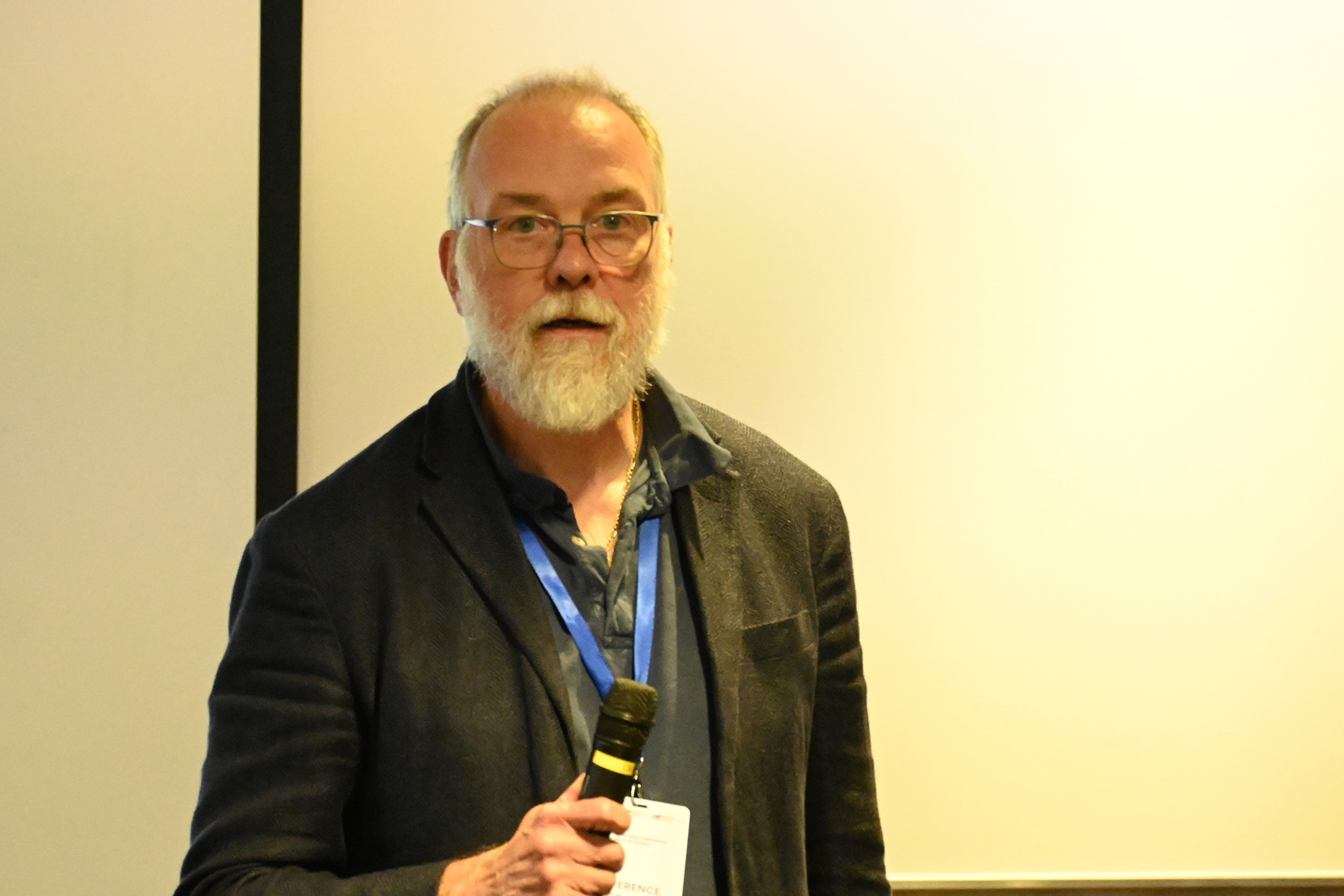 Professor Olivier Scaillet (University of Geneva) presents his thought-provoking research, “Green Silence: Double Machine Learning Carbon Emissions under Sample Selection Bias,” exploring innovative approaches to sustainability analytics.