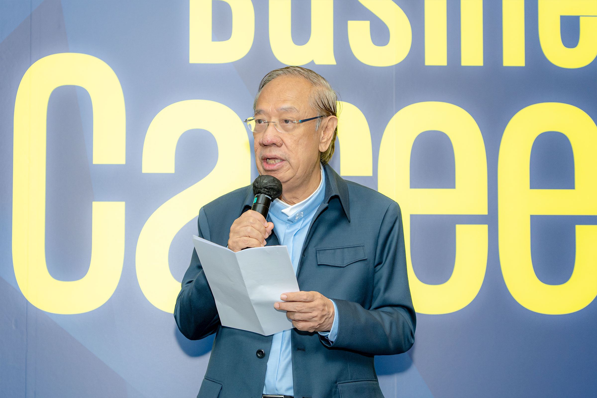 Prof. Albert IP encourages our first- and second-year students to take the initiative early in career planning.  