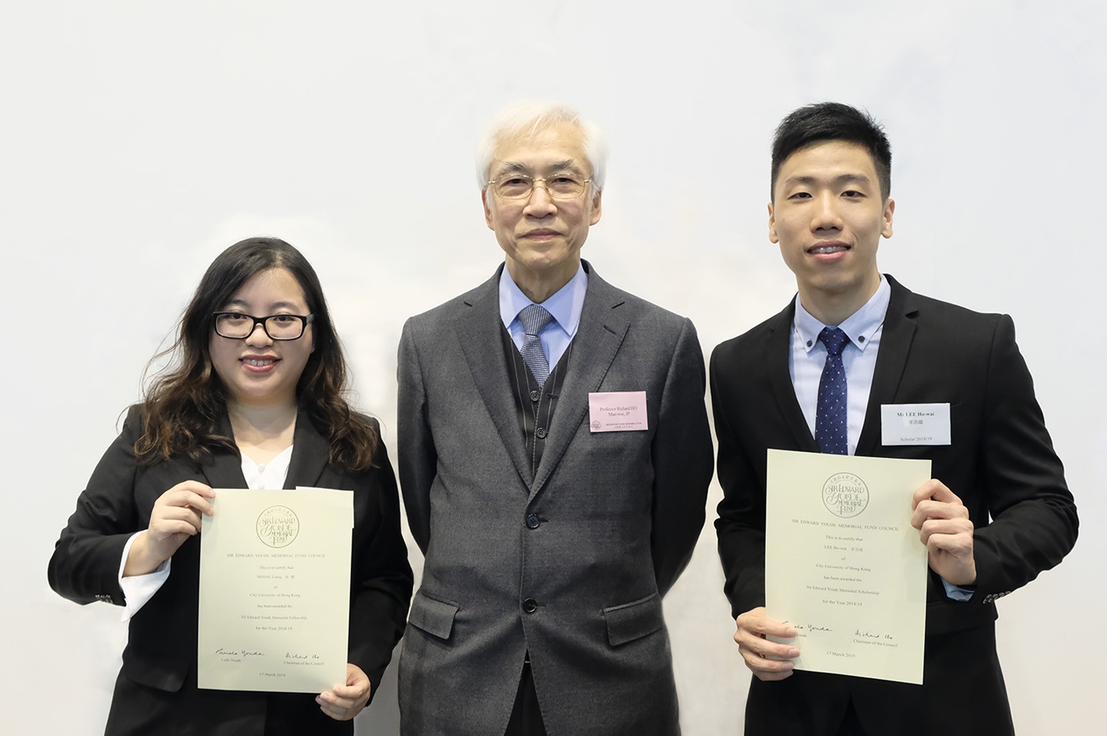 GBSM Student Mr LEE Ho Wai winning the Sir Edward Youde Memorial Fund