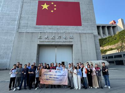 《香港经济日报》全版报道-港城大DBA“ESG绿色经济转型及未来发展”研学课程
