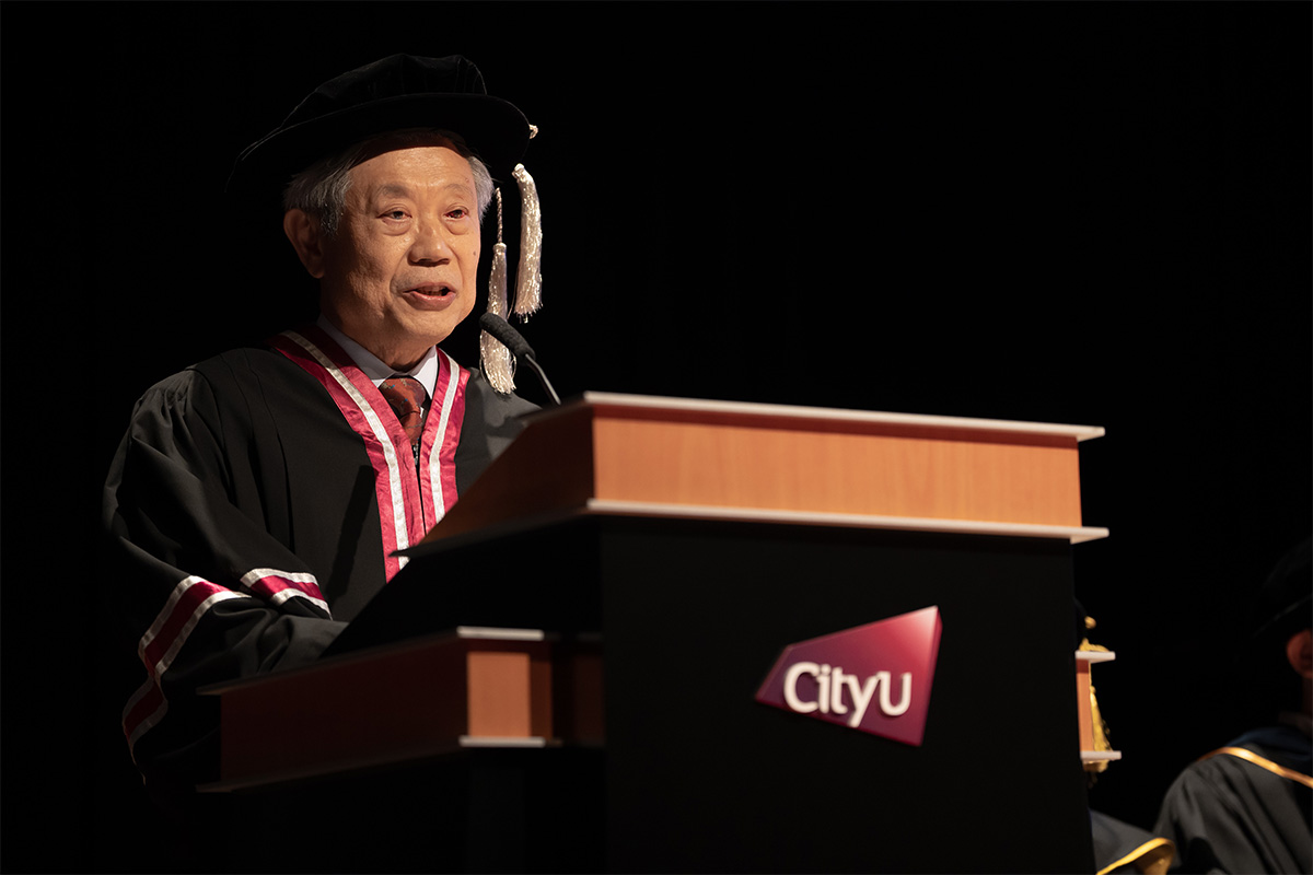 Acting Dean Jeong-bon Kim addresses the 2023 College of Business Commencement