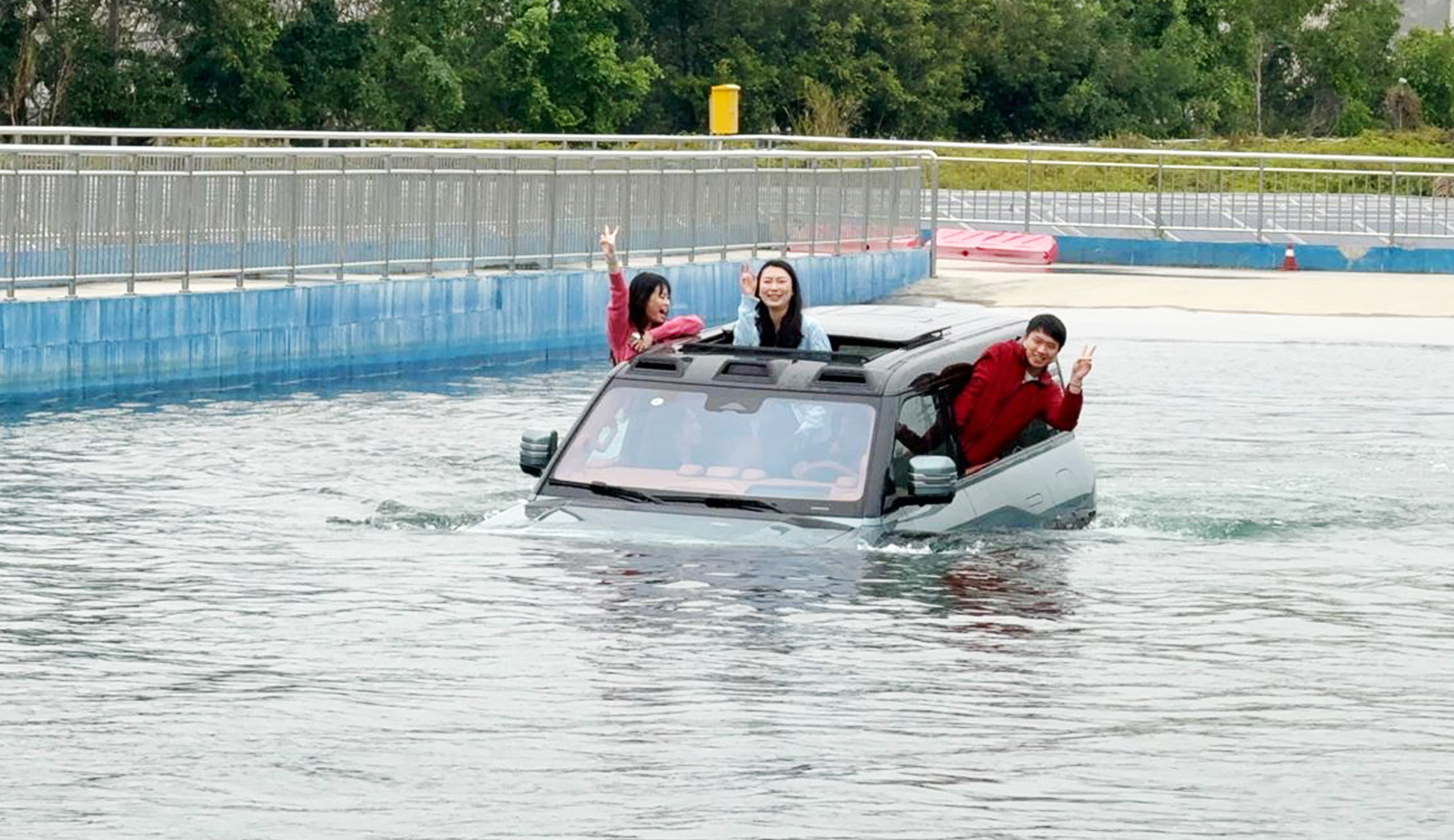 MSVC students participate in an exhilarating test ride of BYD's amphibious vehicle, experiencing firsthand the company's engineering excellence and its ability to seamlessly transition between land and water.