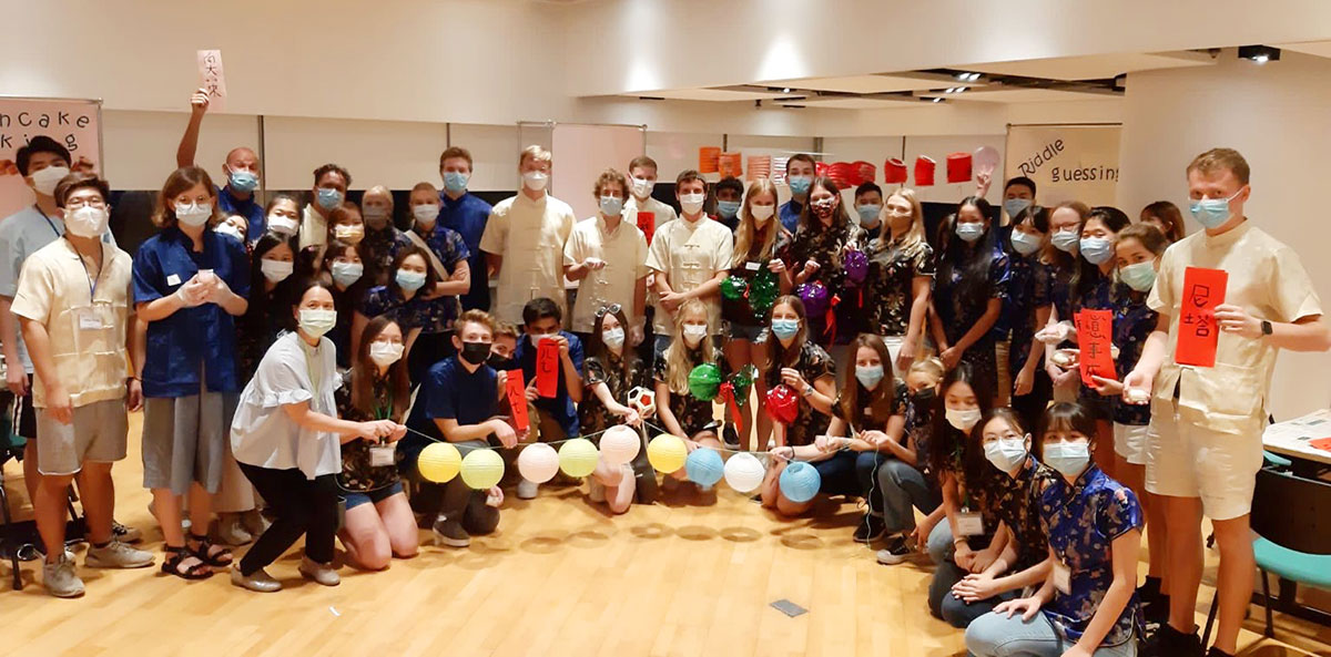 International students experience Chinese Mid-Autumn Festival