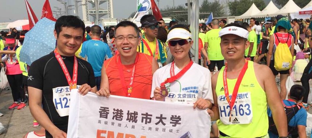 EMBA students excel themselves at Beijing Marathon