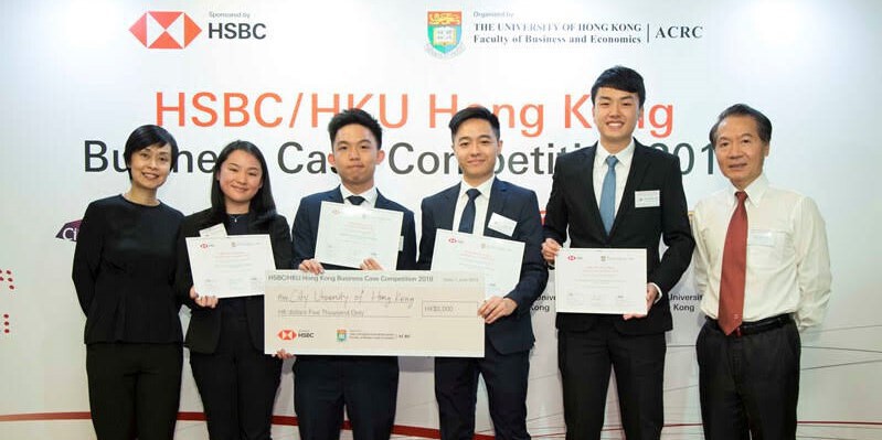 Undergraduate students notch up first runner-up prize in HSBC/HKU Business Case Competition