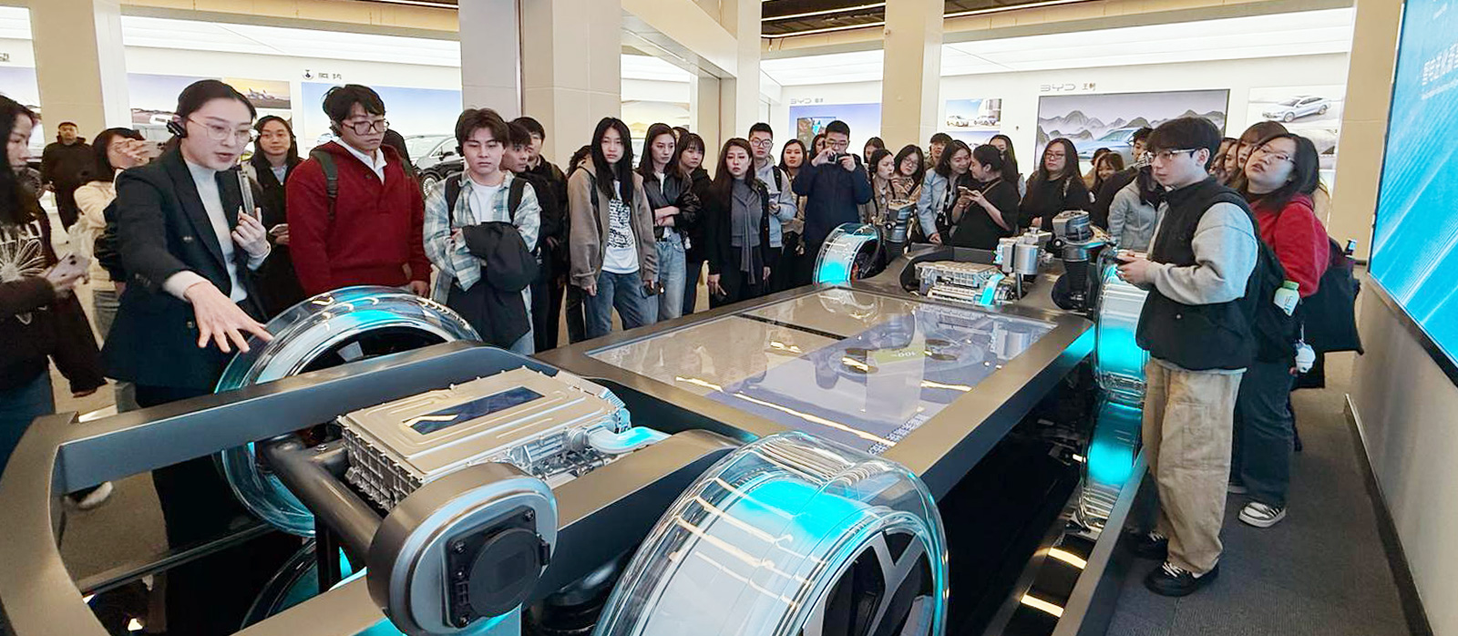 CityUHK BIE supports CityUHK Academy of Innovation in hosting visit to BYD