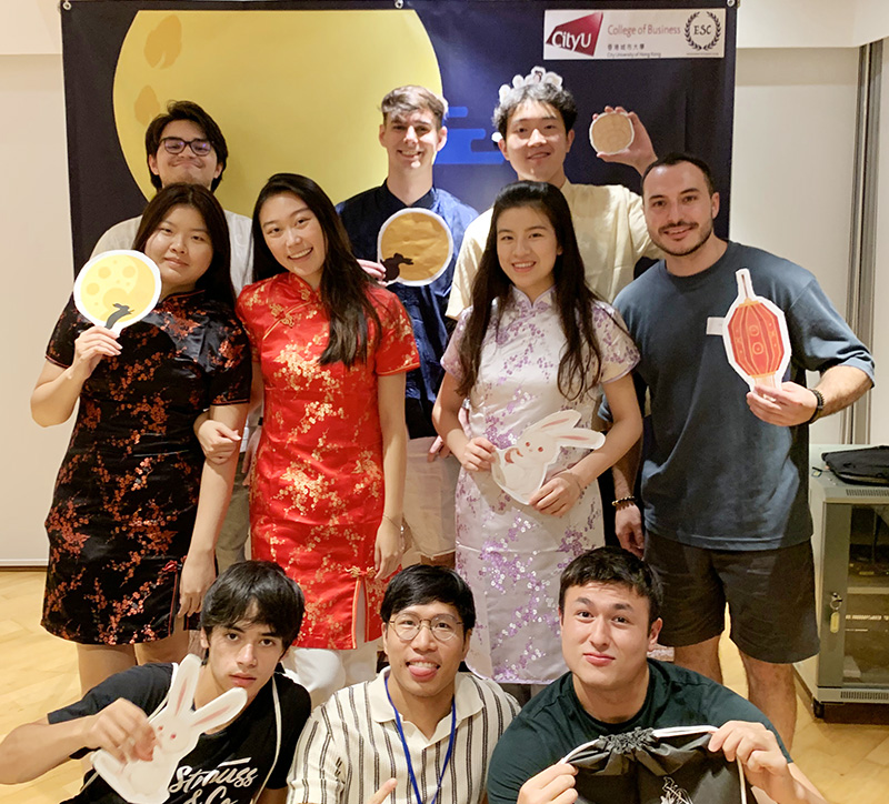 CB exchange students celebrate Mid-Autumn Festival