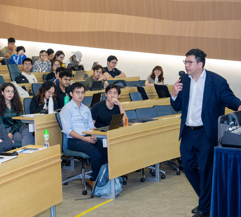 Industry talk on global markets explores challenges and opportunities